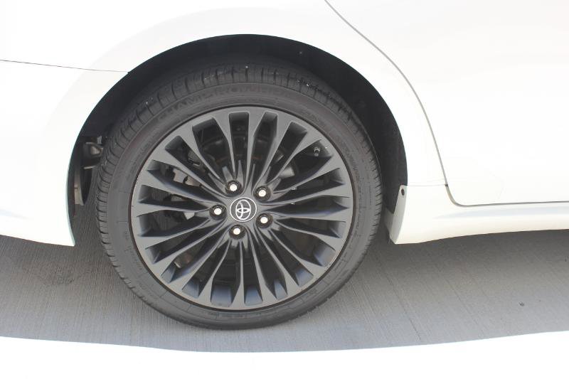 Used 2018 Toyota Avalon Touring w/ Carpet Mat Package image 41