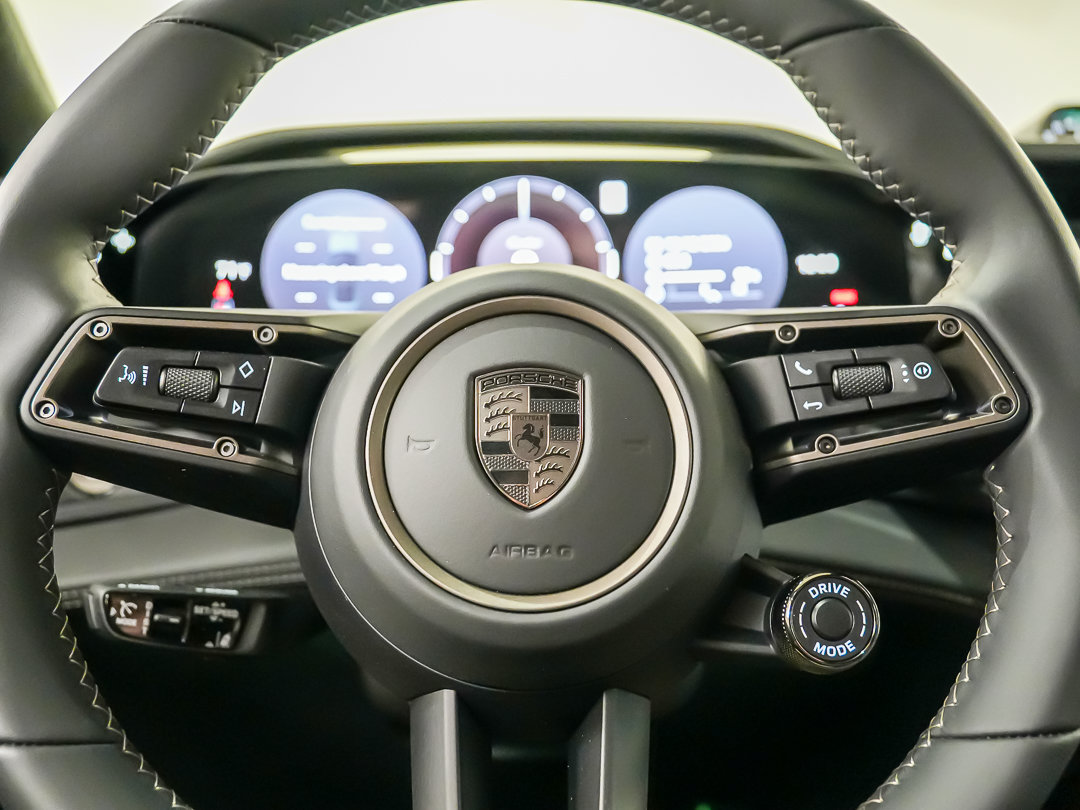 New 2026 Porsche Cayenne Turbo AWD/4WD image 25