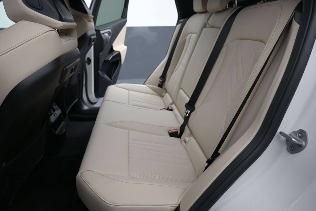 New 2026 BMW X3 xDrive30i w/ Convenience Package AWD/4WD image 15