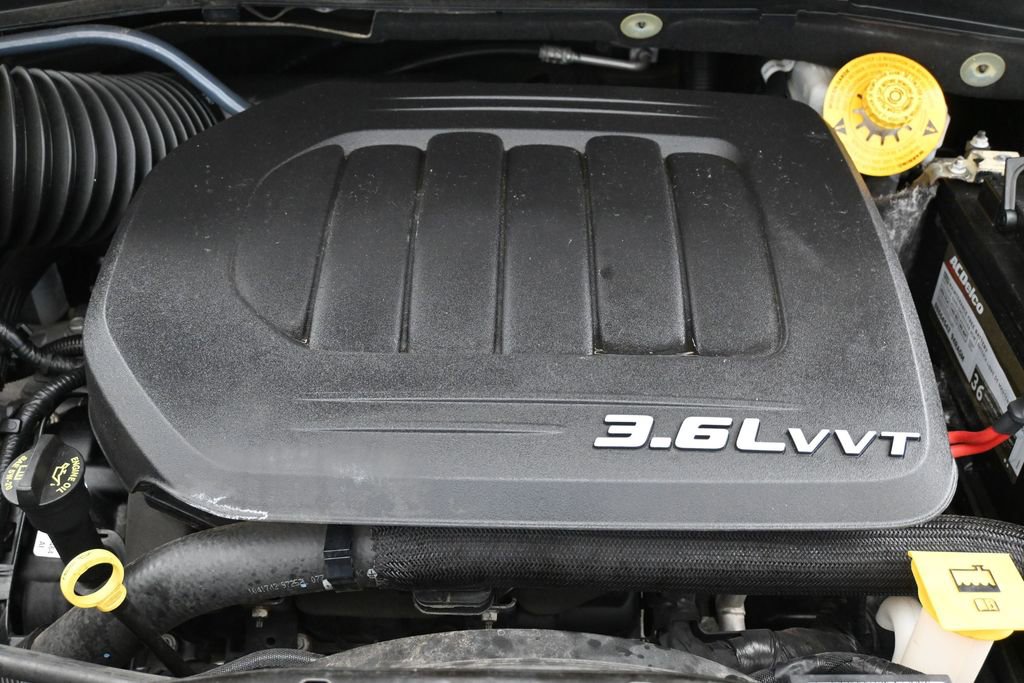 Used 2016 Dodge Grand Caravan SE FWD image 18