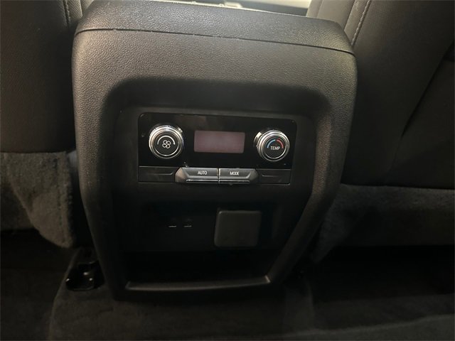 Used 2025 GMC Acadia Elevation image 21