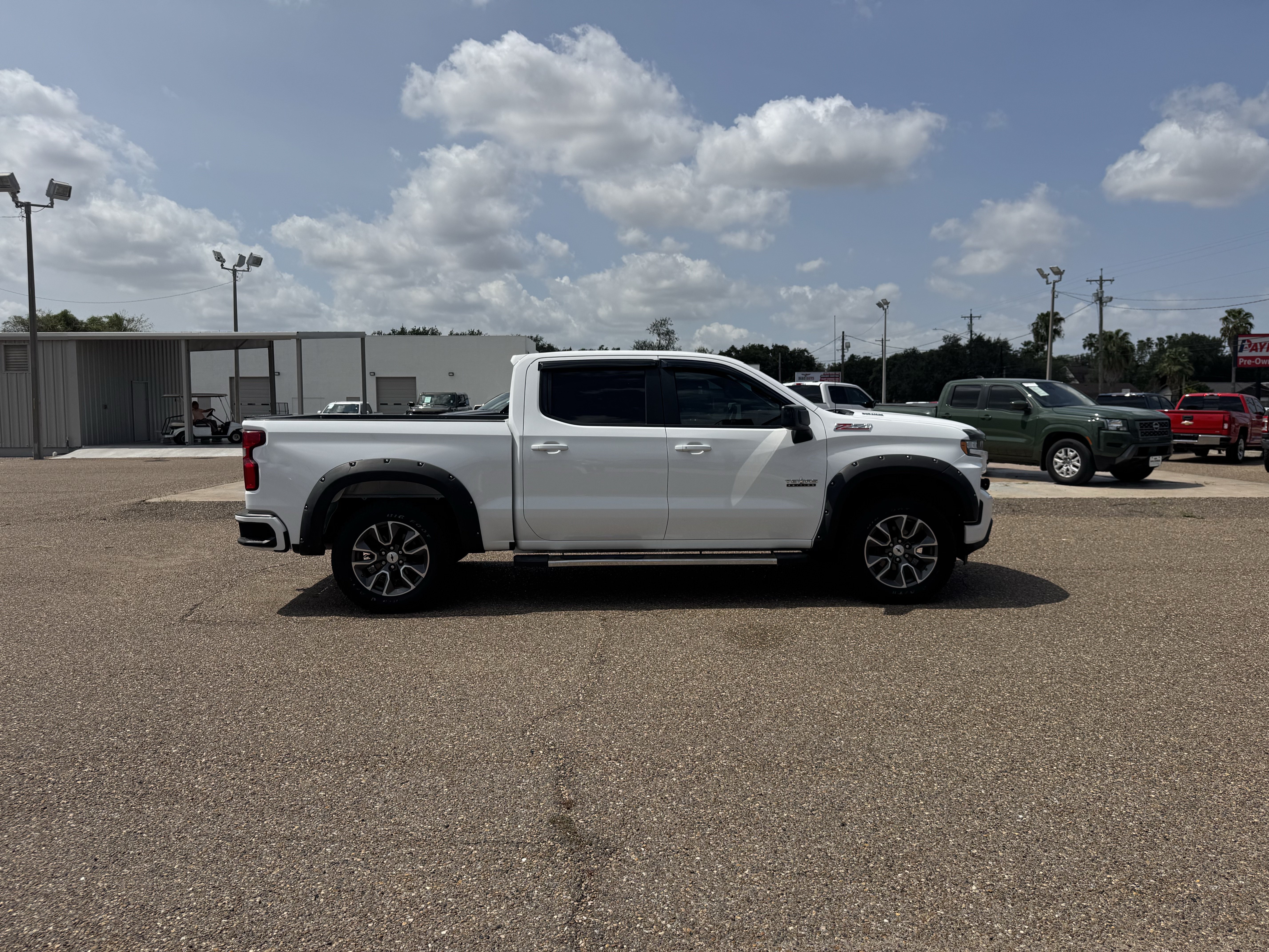 Used 2020 Chevrolet Silverado 1500 RST w/ Texas Edition AWD/4WD image 4