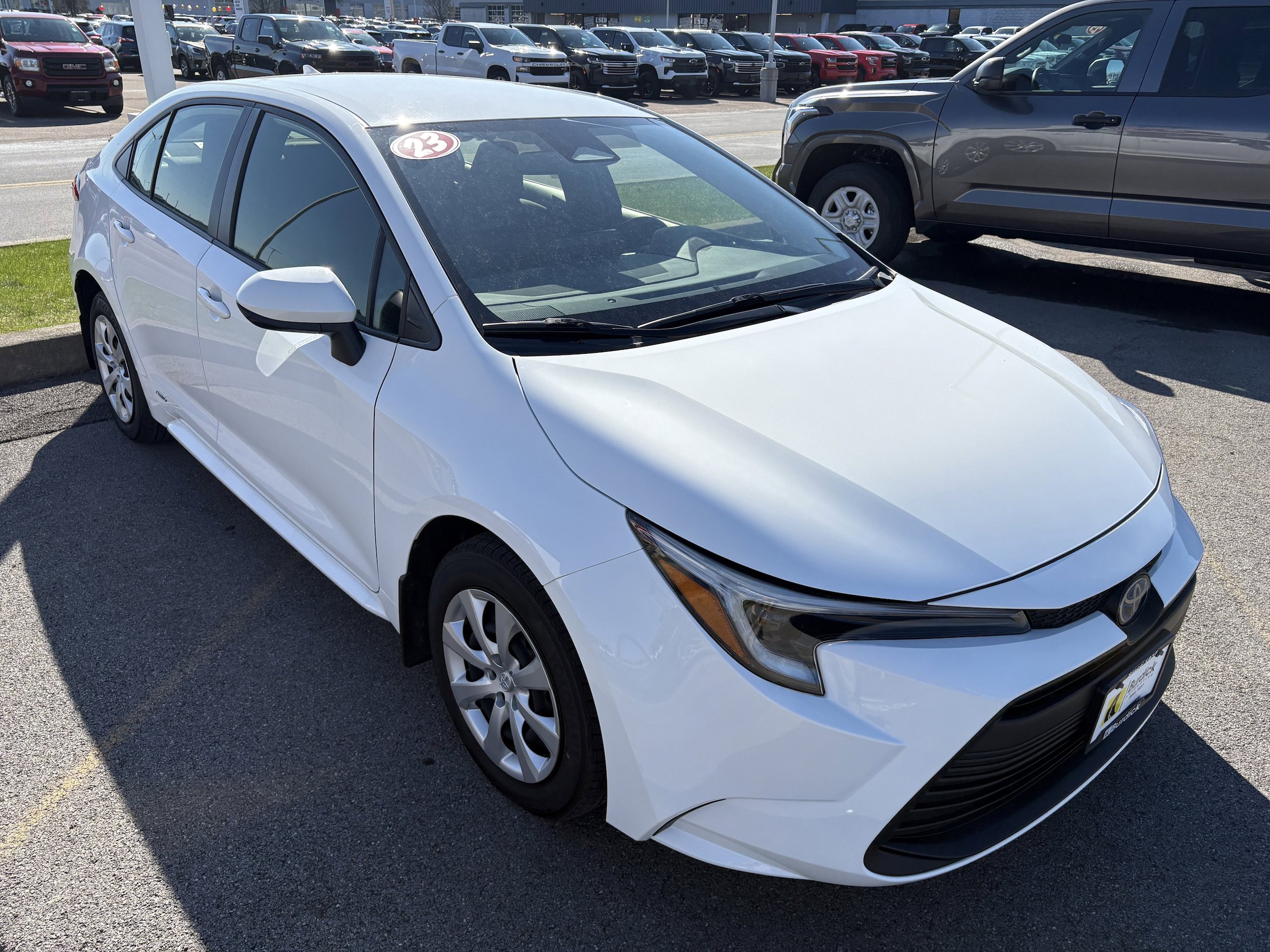 Used 2023 Toyota Corolla LE AWD/4WD image 2