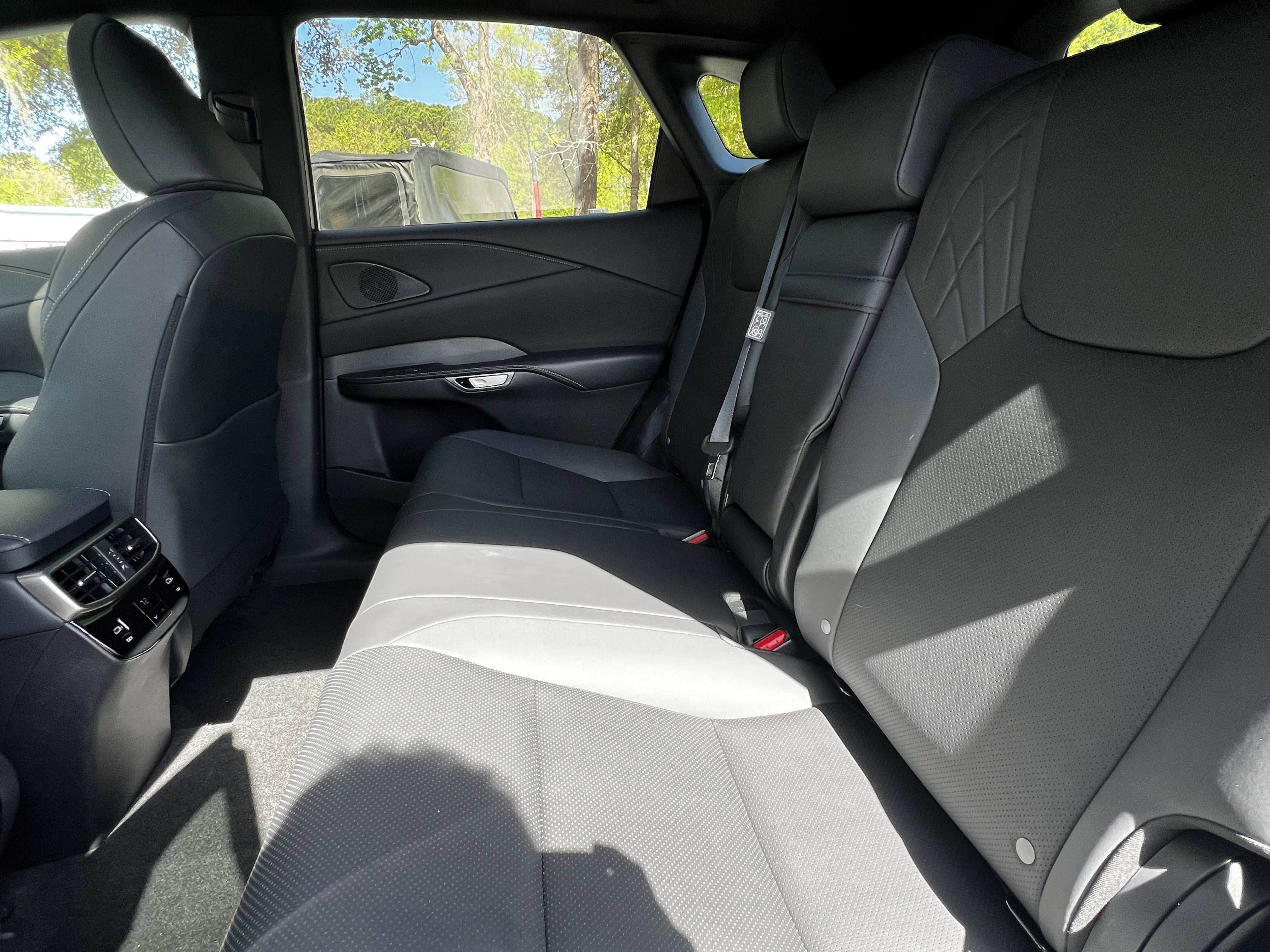 Used 2024 Lexus RX 350 Premium w/ Cold Area Package AWD/4WD image 31