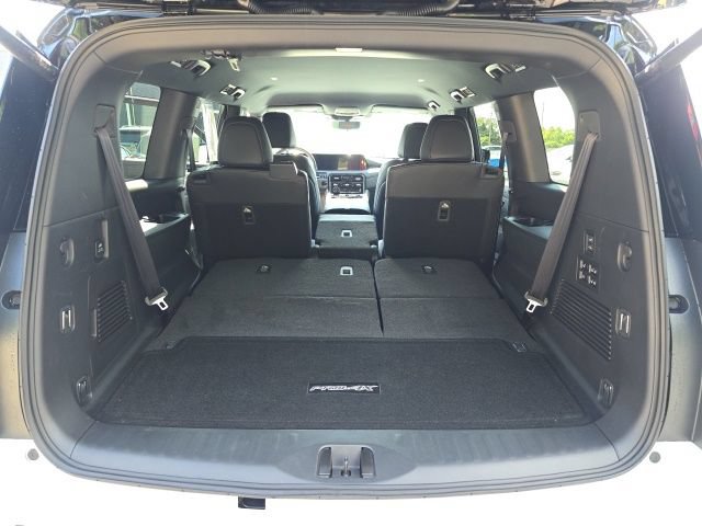 Used 2025 Nissan Armada PRO-4X AWD/4WD image 15