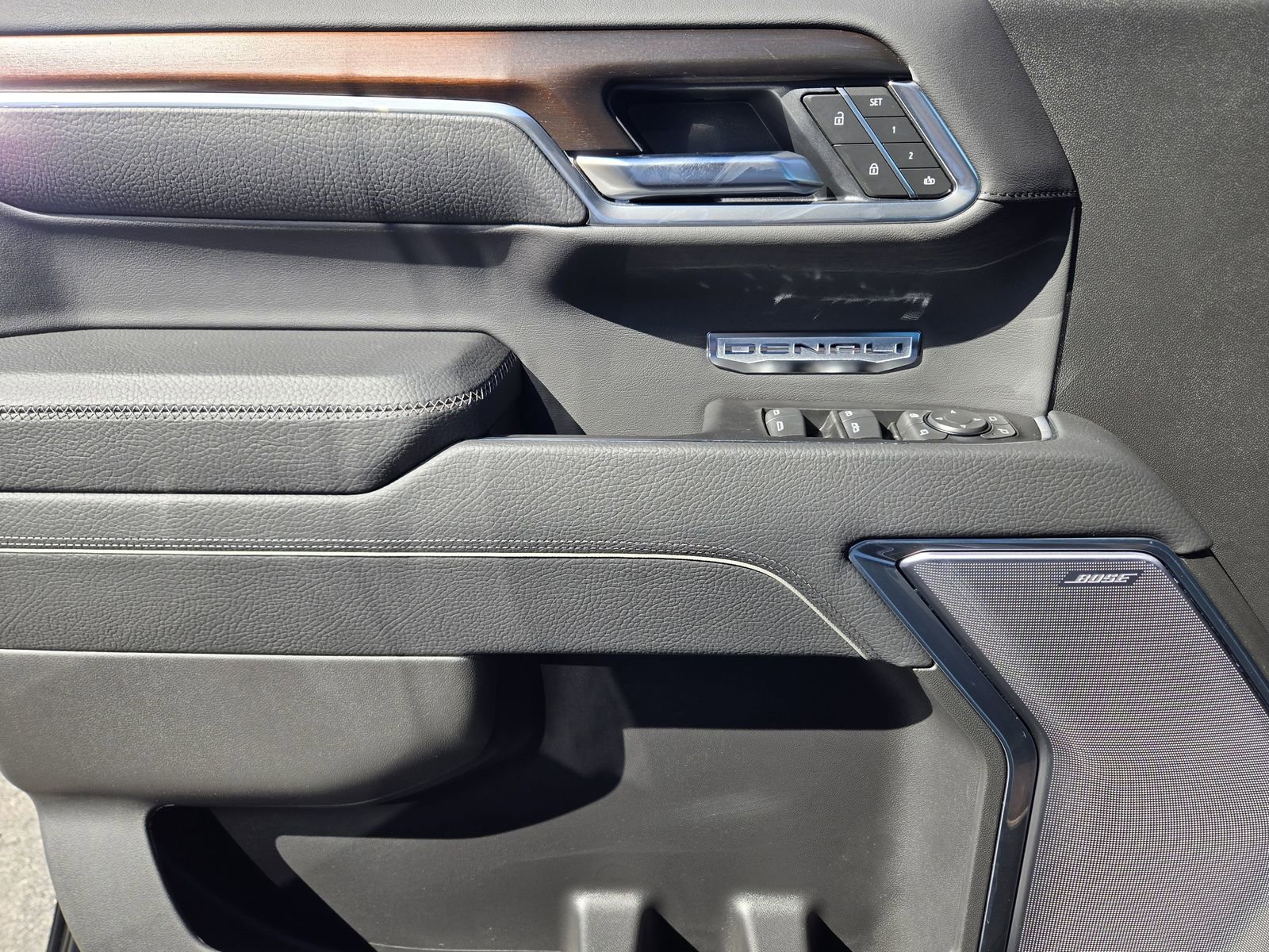 New 2026 GMC Sierra 1500 Denali w/ Denali Reserve Package image 25