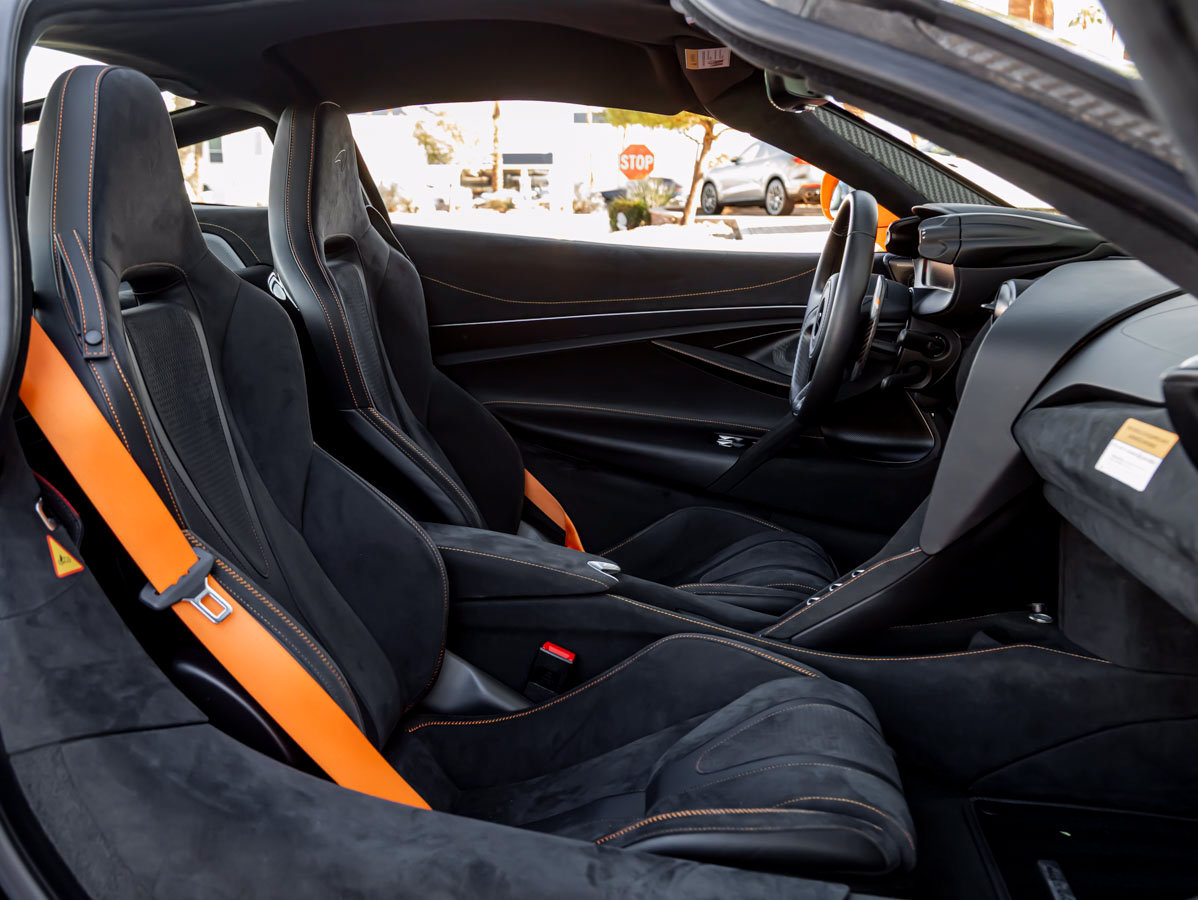 Used 2025 McLaren 750S RWD image 30
