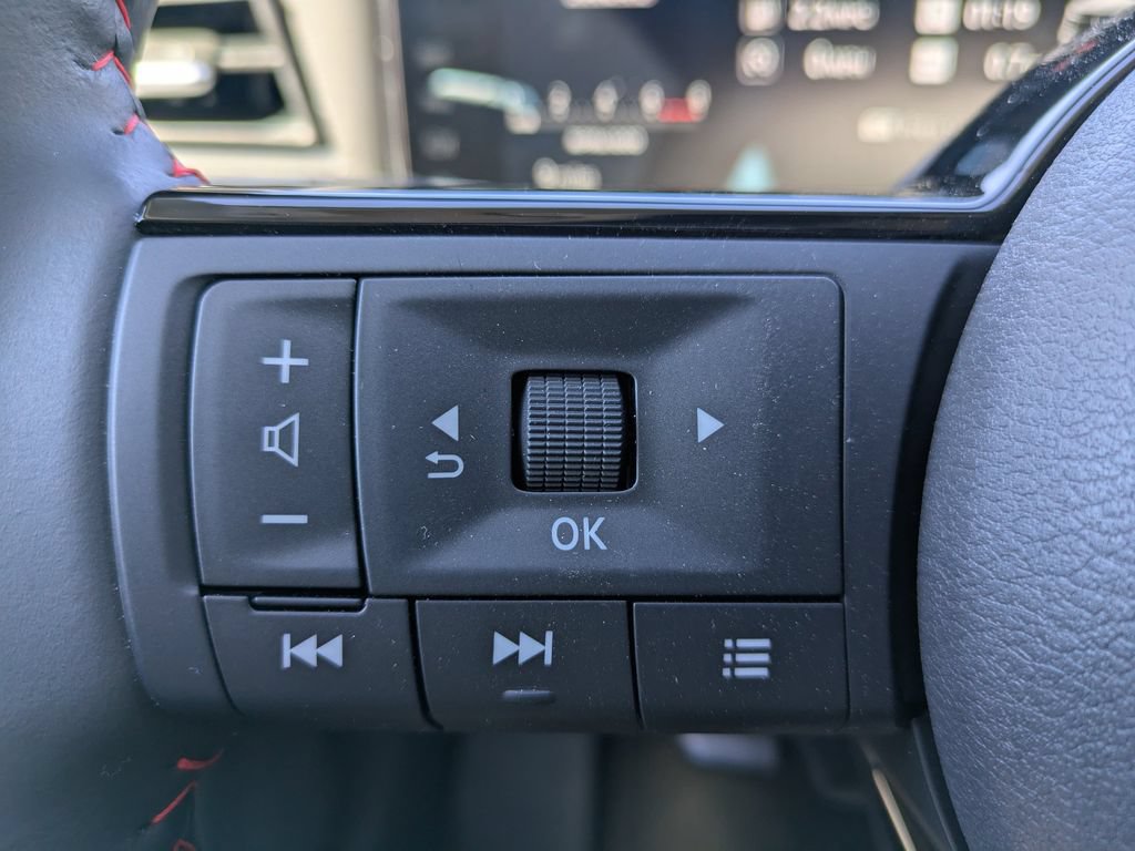 New 2026 Nissan Kicks SR w/ Cold Weather Package FWD image 23