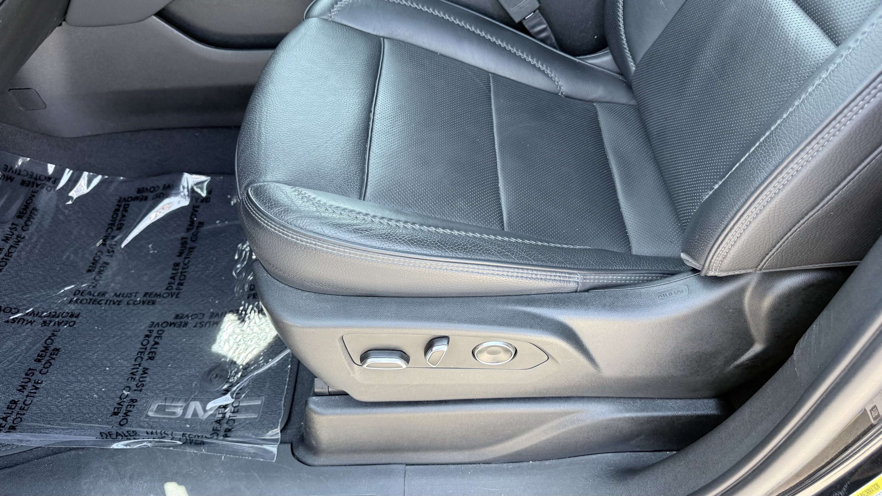 Used 2023 GMC Yukon Denali AWD/4WD image 23