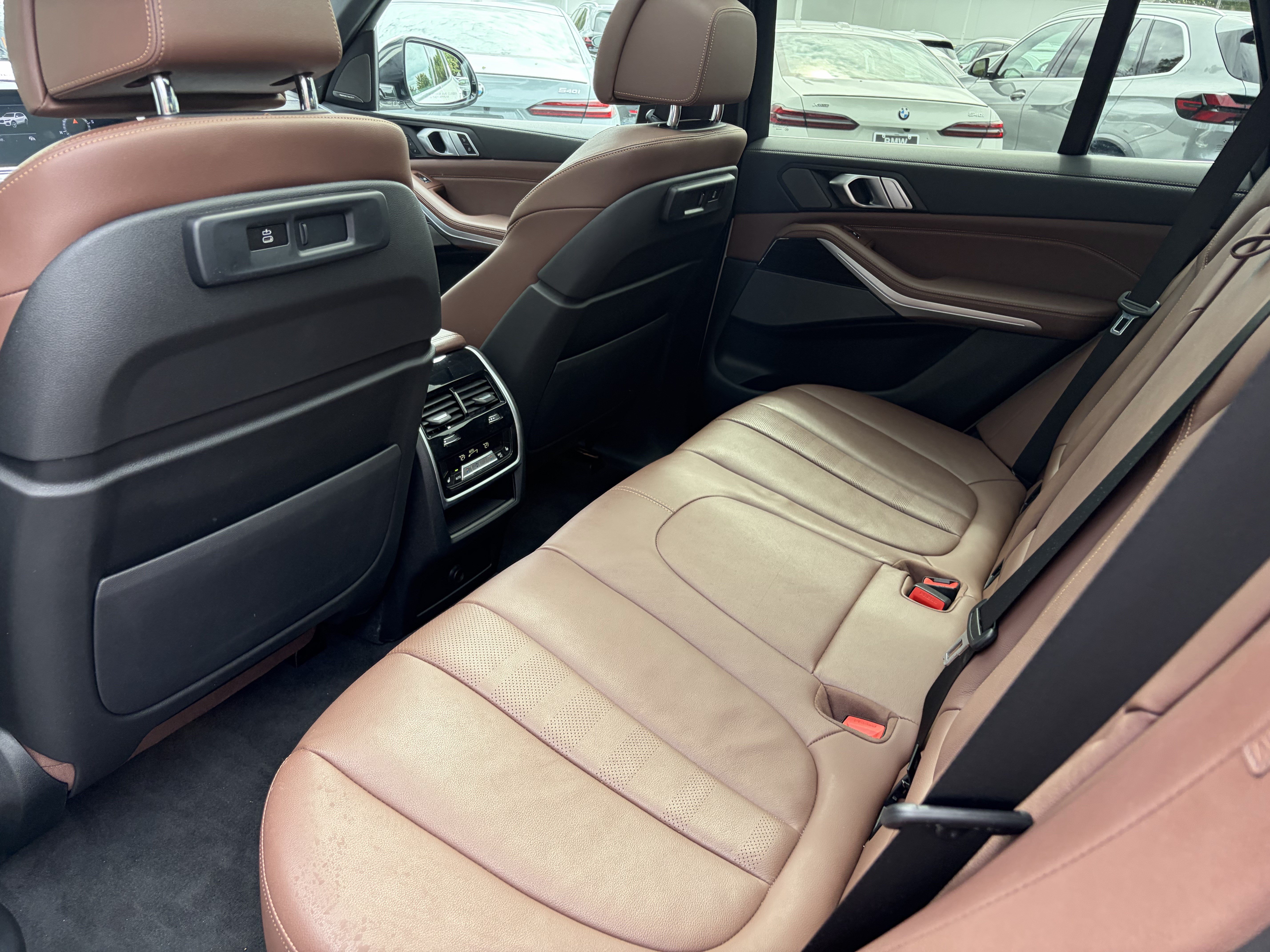 Used 2021 BMW X5 xDrive40i w/ Premium Package AWD/4WD image 16