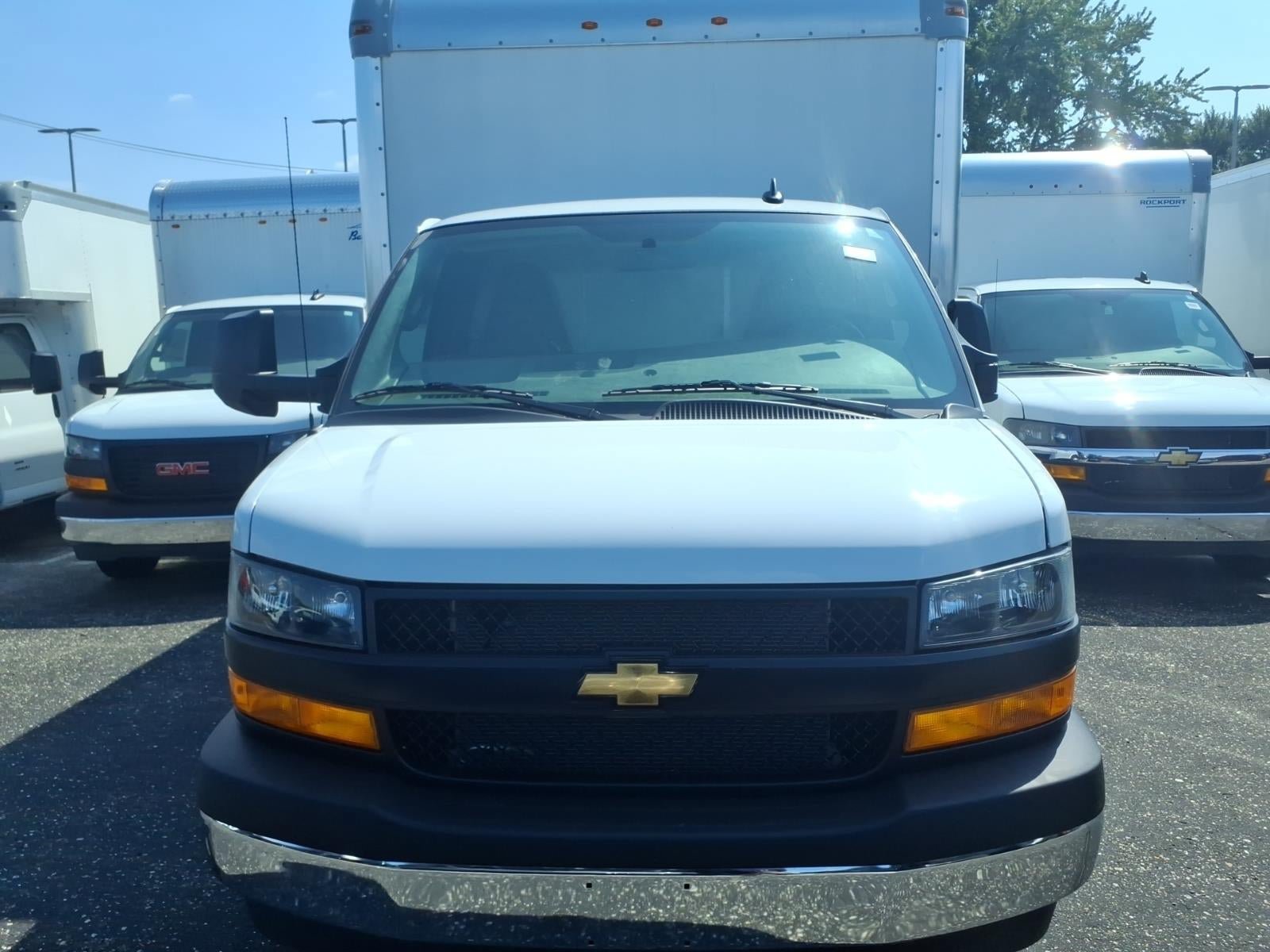 New 2026 Chevrolet Express 4500 w/ Power Convenience Package RWD image 2