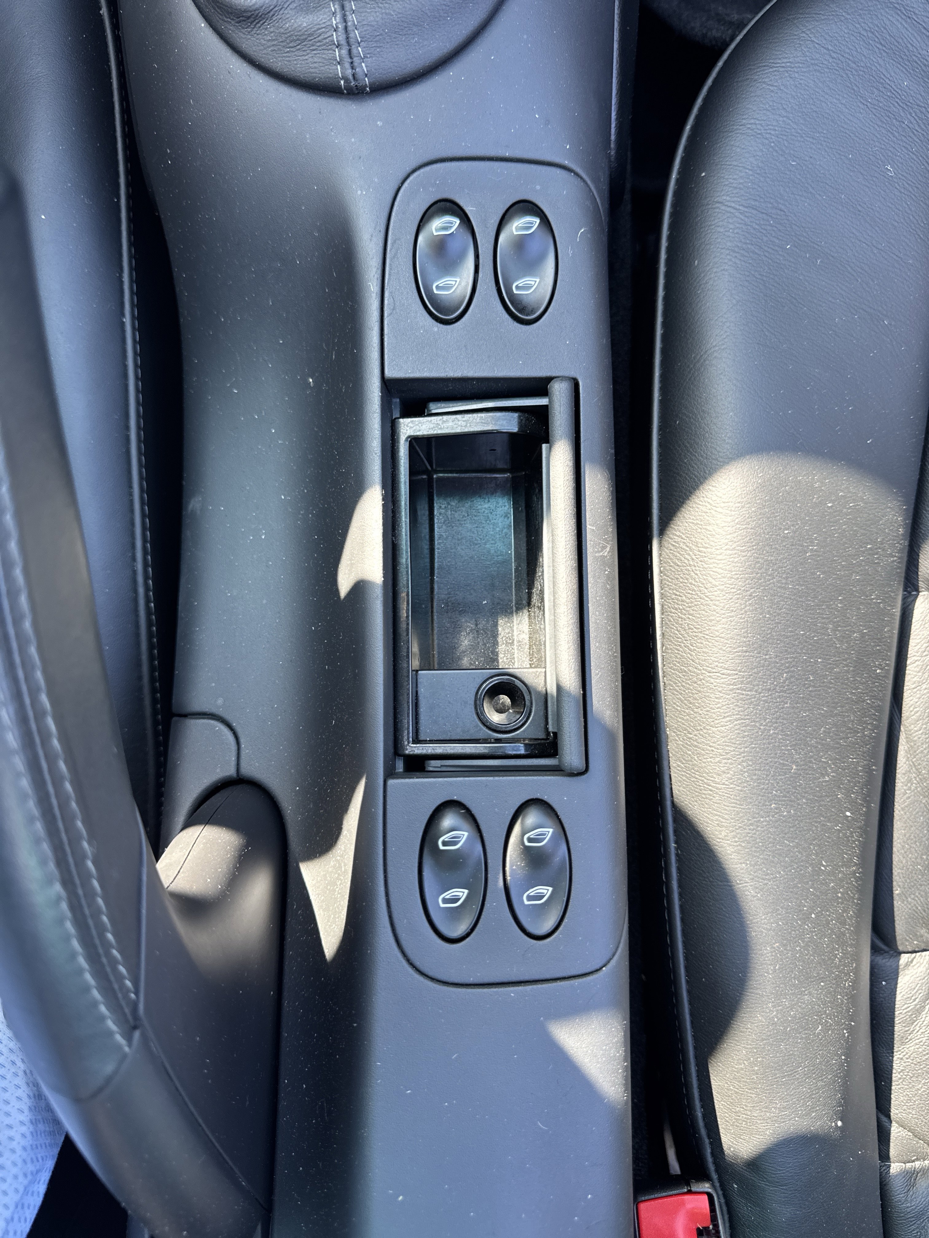 Used 2002 Porsche 911 Cabriolet image 27