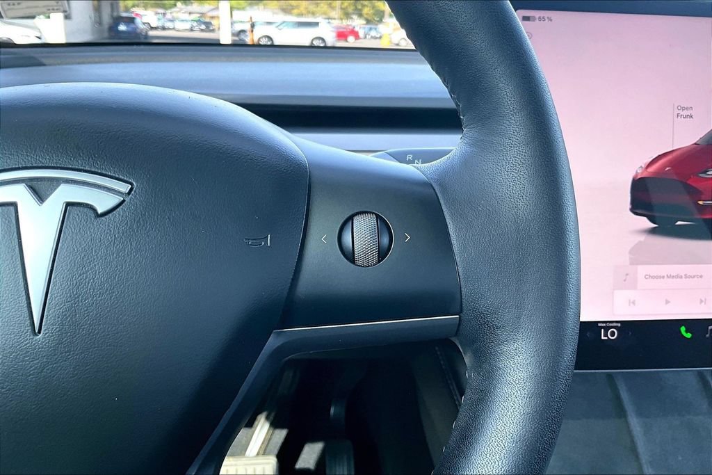 Used 2022 Tesla Model Y Long Range AWD/4WD image 19