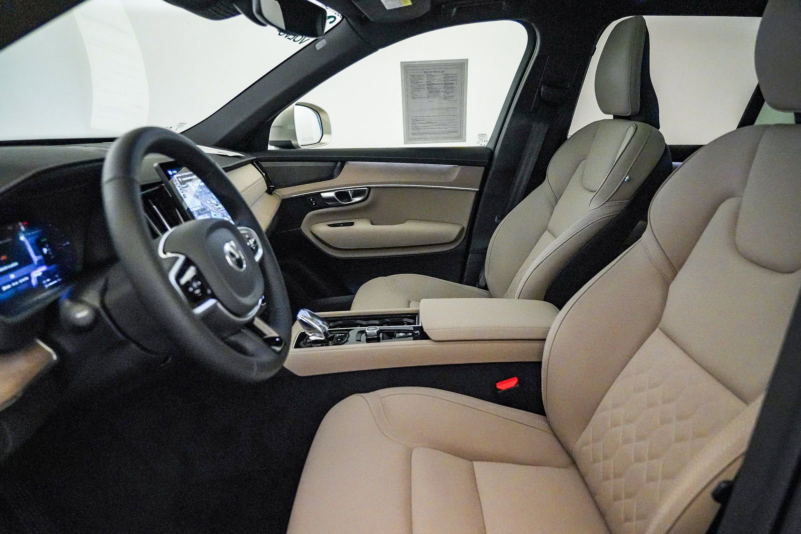 Certified 2026 Volvo XC90 T8 Plus w/ Protection Package Premier AWD/4WD image 19
