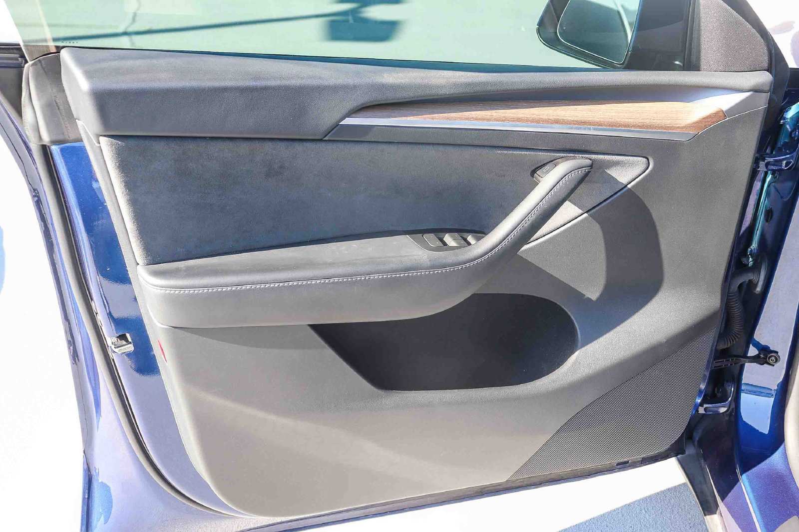 Used 2024 Tesla Model Y Performance AWD/4WD image 15