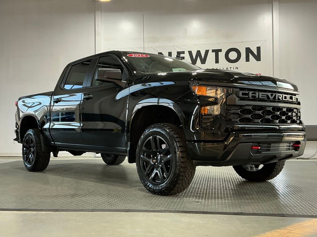 Used 2024 Chevrolet Silverado 1500 Custom Trail Boss w/ LPO, Dark Essentials Package image 24