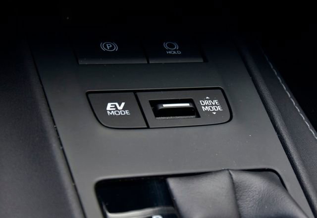 Used 2024 Toyota Venza Nightshade AWD/4WD image 23