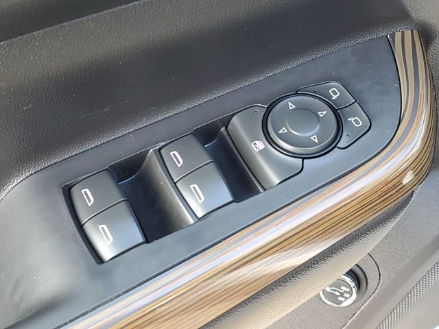 Used 2018 GMC Acadia SLE image 24