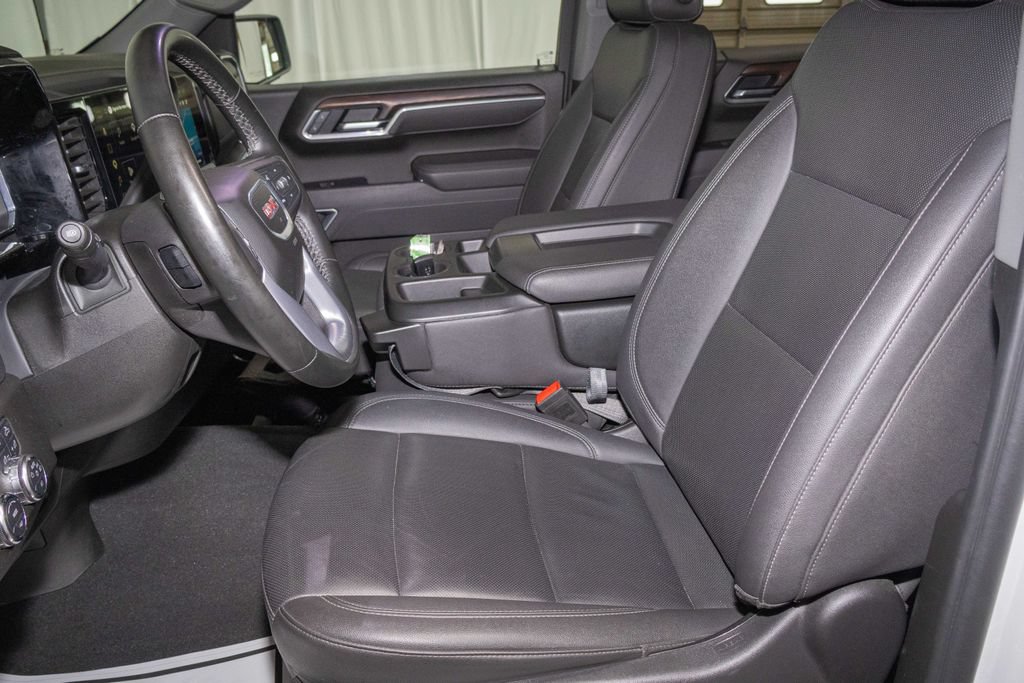 Used 2025 GMC Sierra 1500 SLT AWD/4WD image 12
