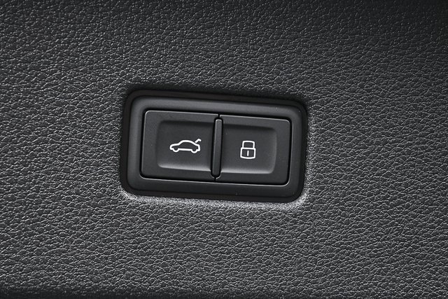 New 2025 Audi Q8 Premium Plus image 29