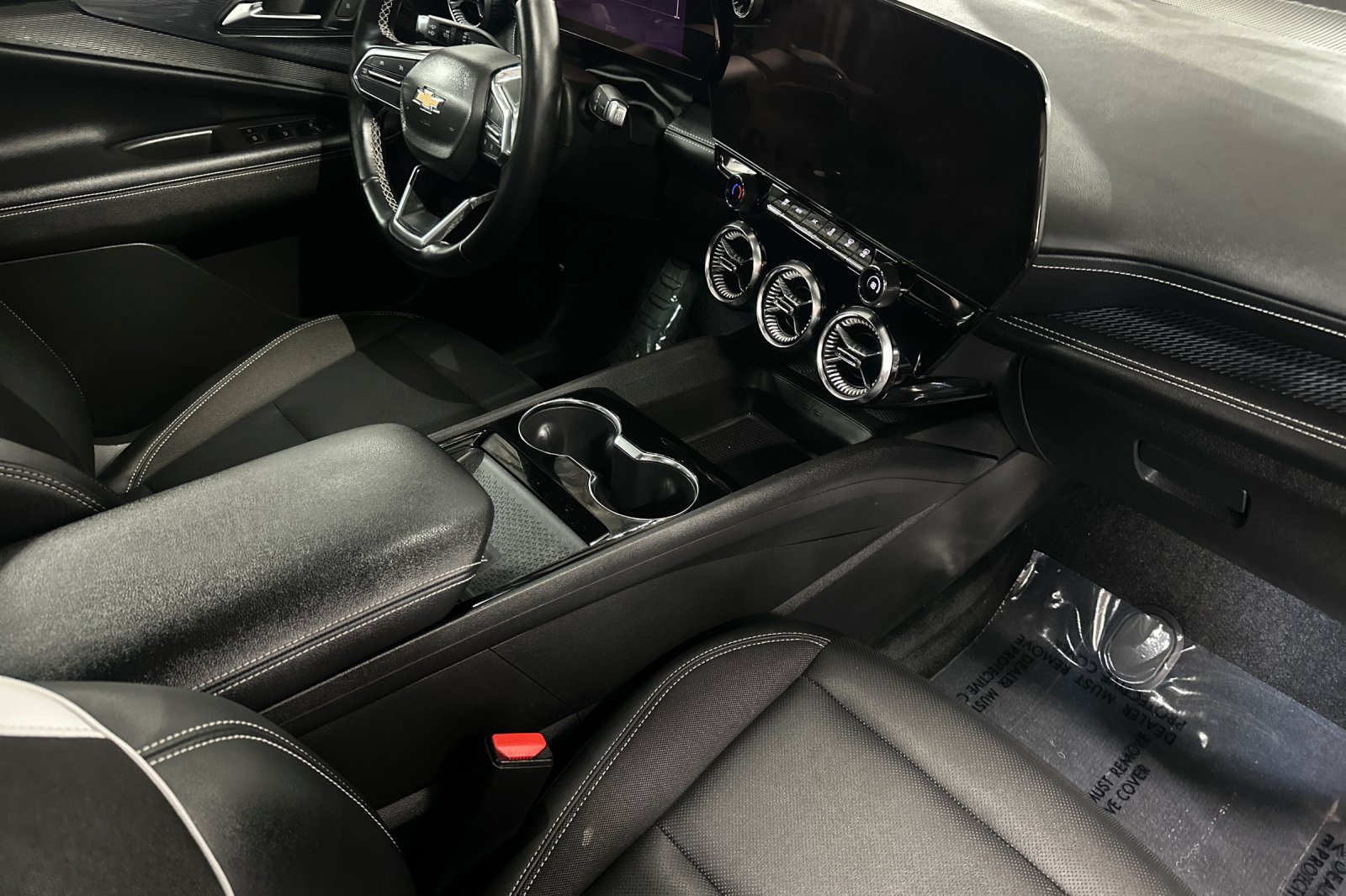Used 2024 Chevrolet Blazer EV LT AWD/4WD image 19