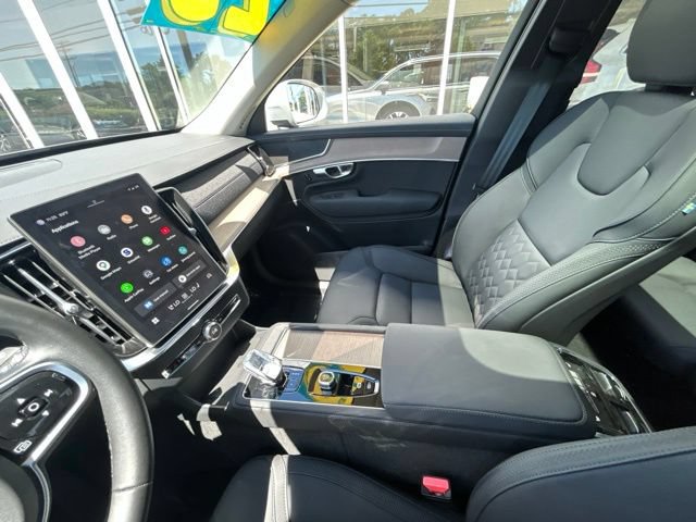 Certified 2025 Volvo XC90 B5 Plus AWD/4WD image 22