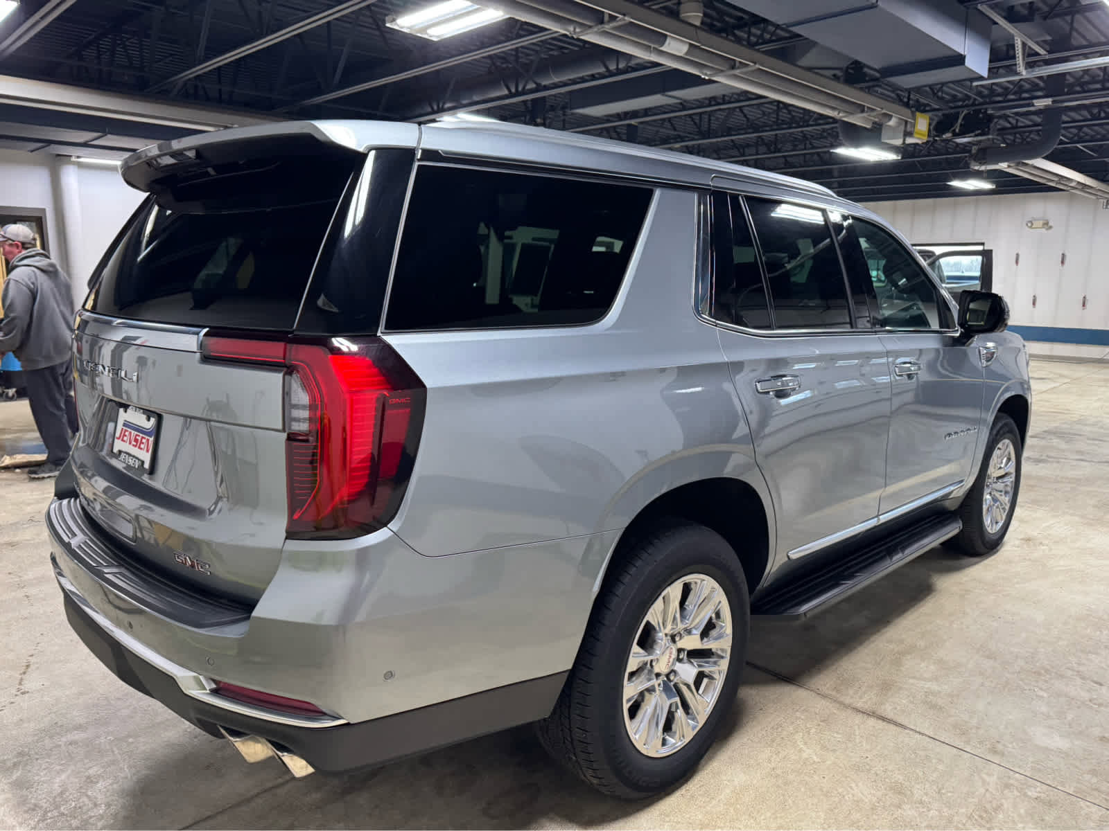 Certified 2025 GMC Yukon Denali image 28