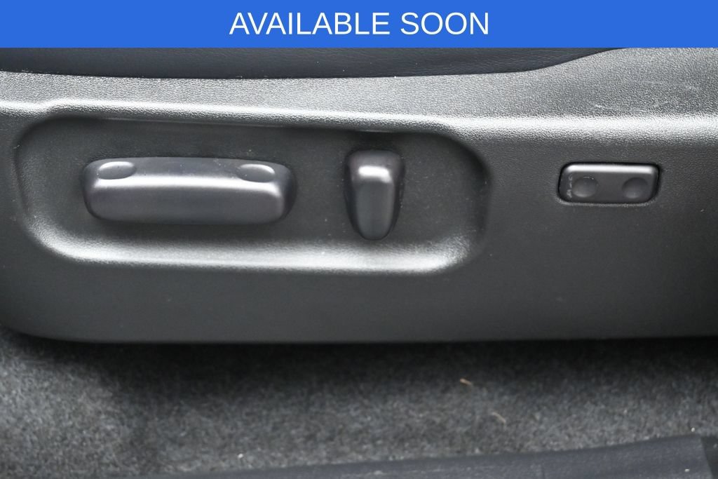 Used 2020 Toyota Tacoma Limited AWD/4WD image 10