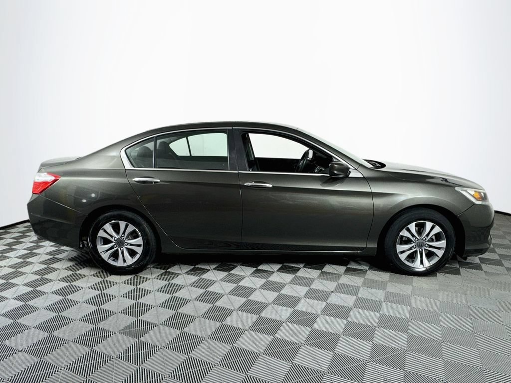 Used 2013 Honda Accord LX image 8