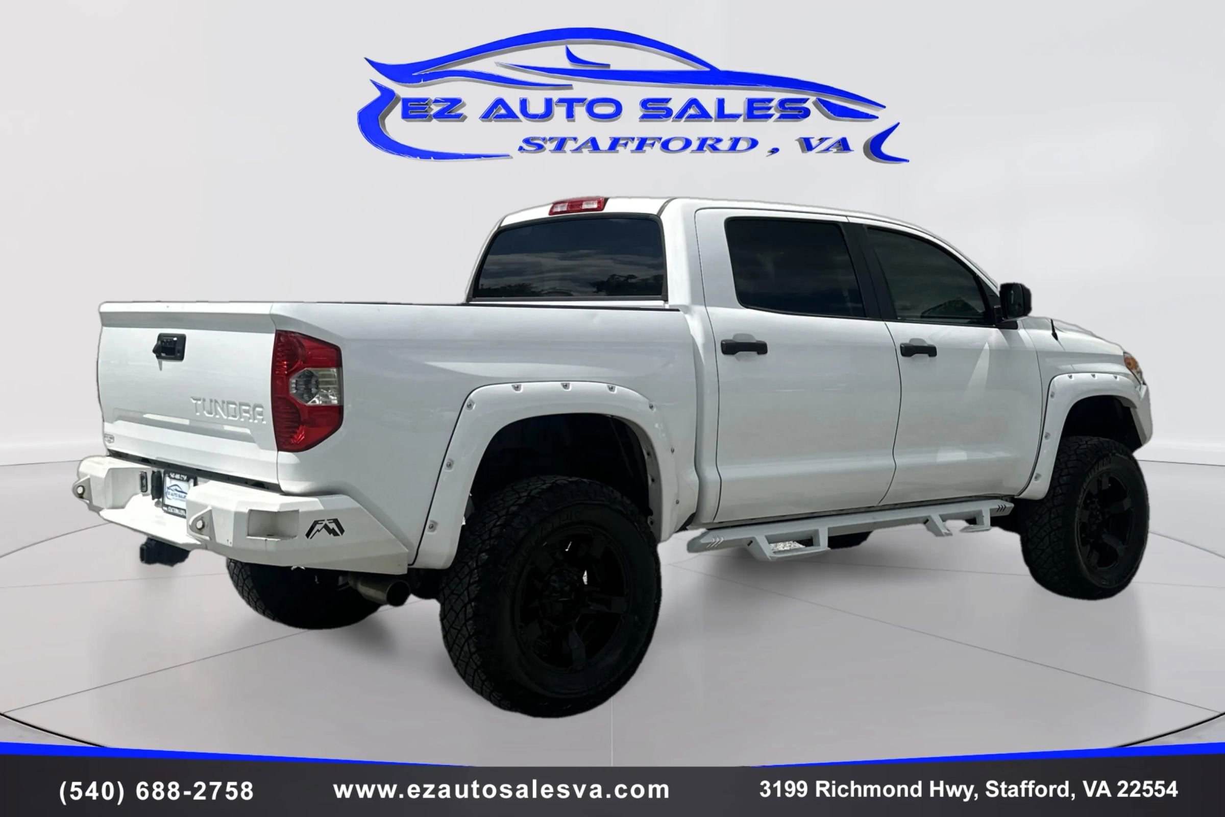 Used 2015 Toyota Tundra SR5 w/ SR5 Upgrade Package AWD/4WD image 5