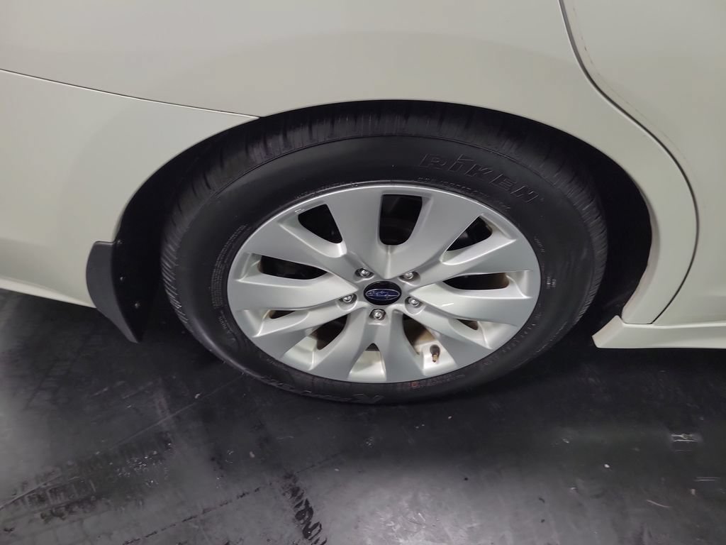 Used 2015 Subaru Legacy 2.5i Premium w/ Popular Package #1 AWD/4WD image 12