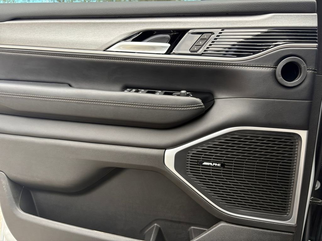 New 2026 Jeep Grand Wagoneer 2WD w/ Premium Group I image 8