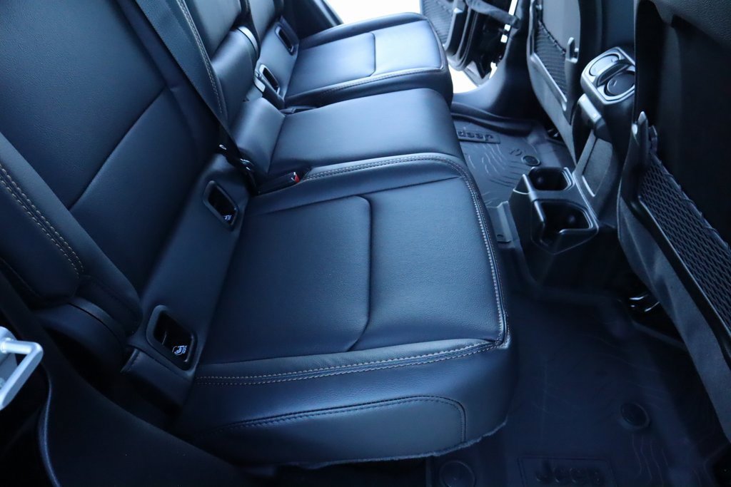 New 2025 Jeep Gladiator Sport image 14