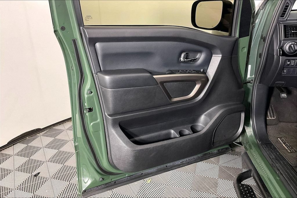 Used 2024 Nissan Titan SV w/ SV Bronze Edition Package RWD image 22