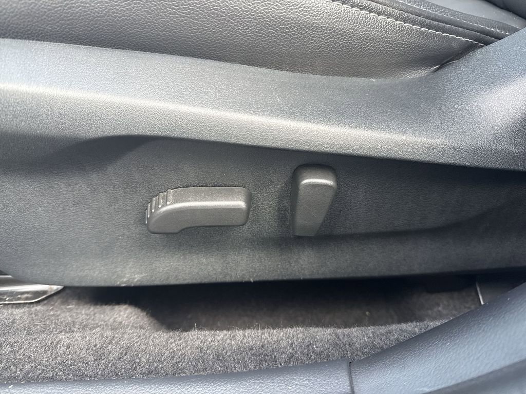 Used 2022 Subaru Impreza 2.0i Limited image 10