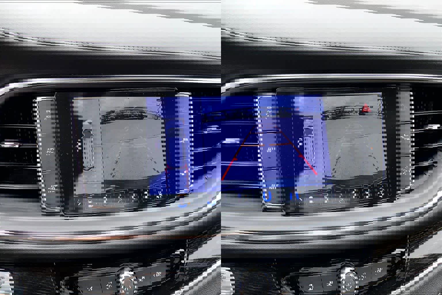 Used 2020 Buick Enclave Avenir w/ Avenir Technology Package image 26