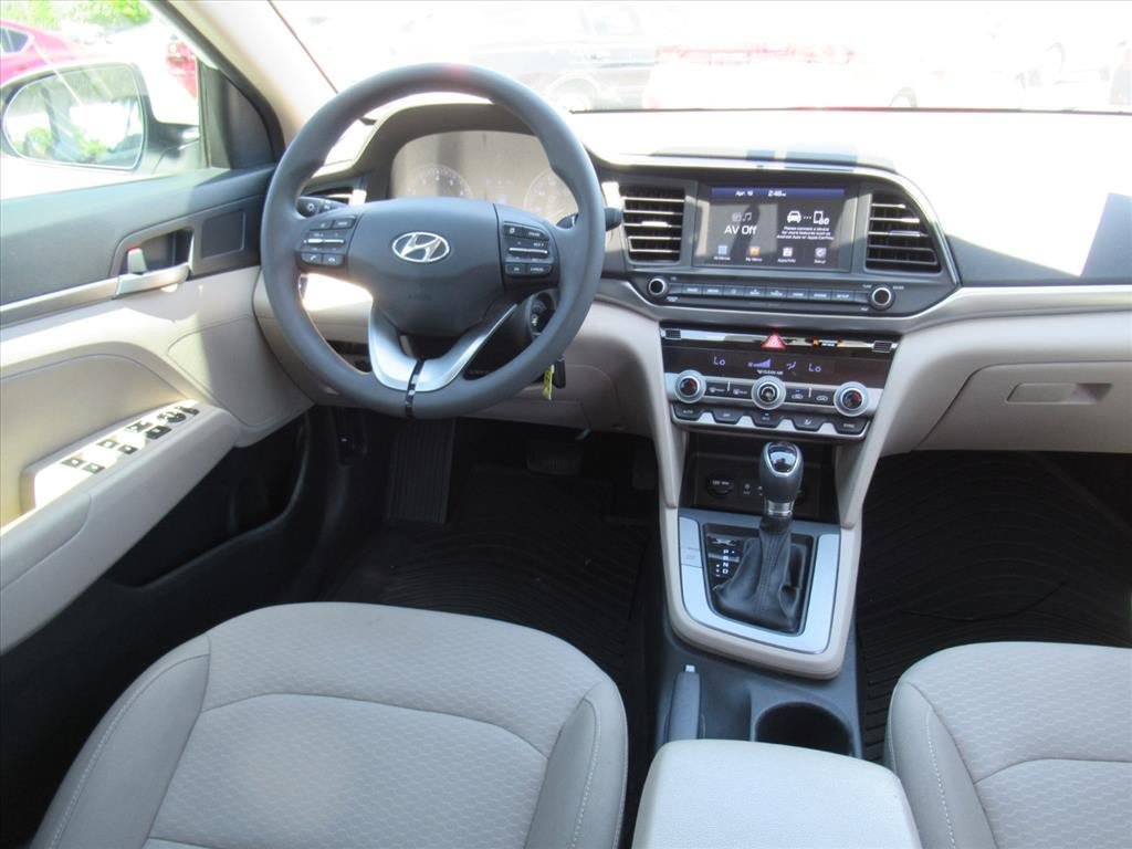 Used 2020 Hyundai Elantra SEL FWD image 13