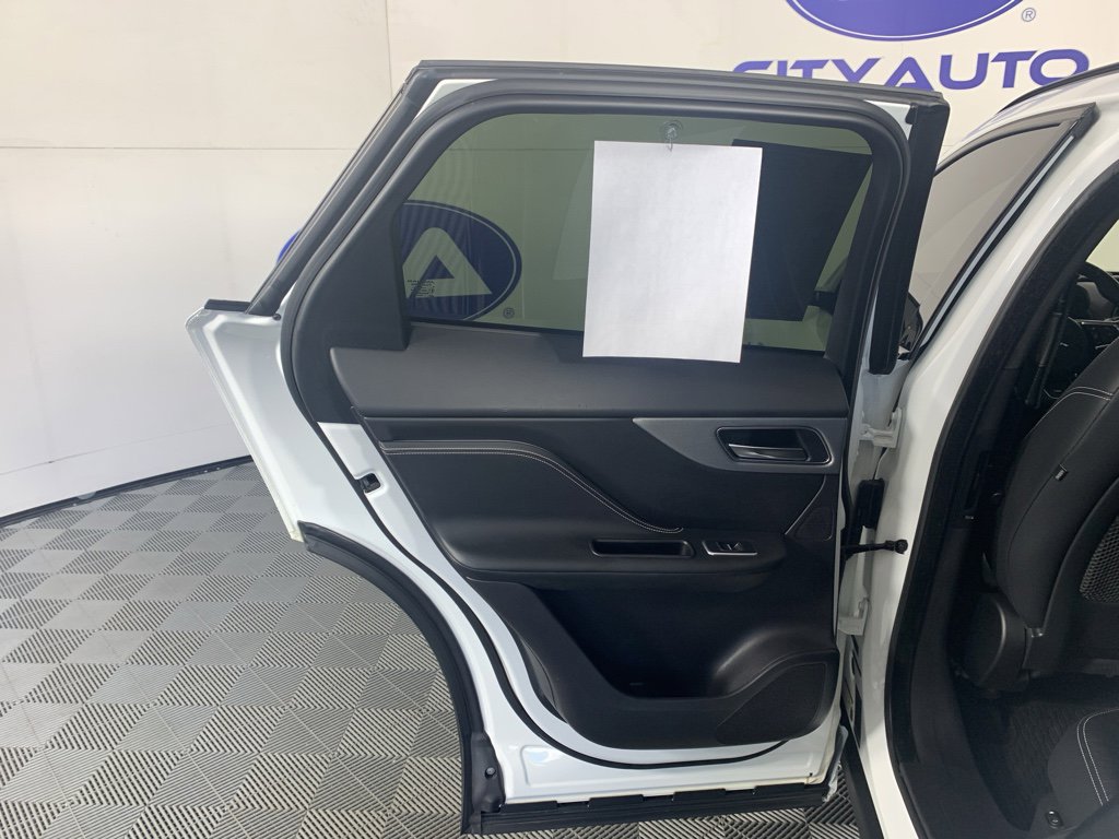 Used 2017 Jaguar F-PACE S AWD/4WD image 31