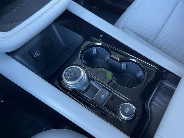 New 2026 Ford Explorer Platinum image 14