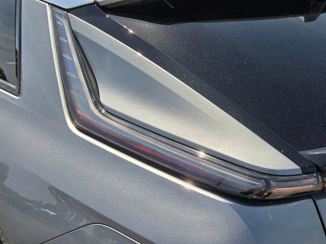 New 2026 Cadillac Lyriq Premium Luxury AWD/4WD image 11