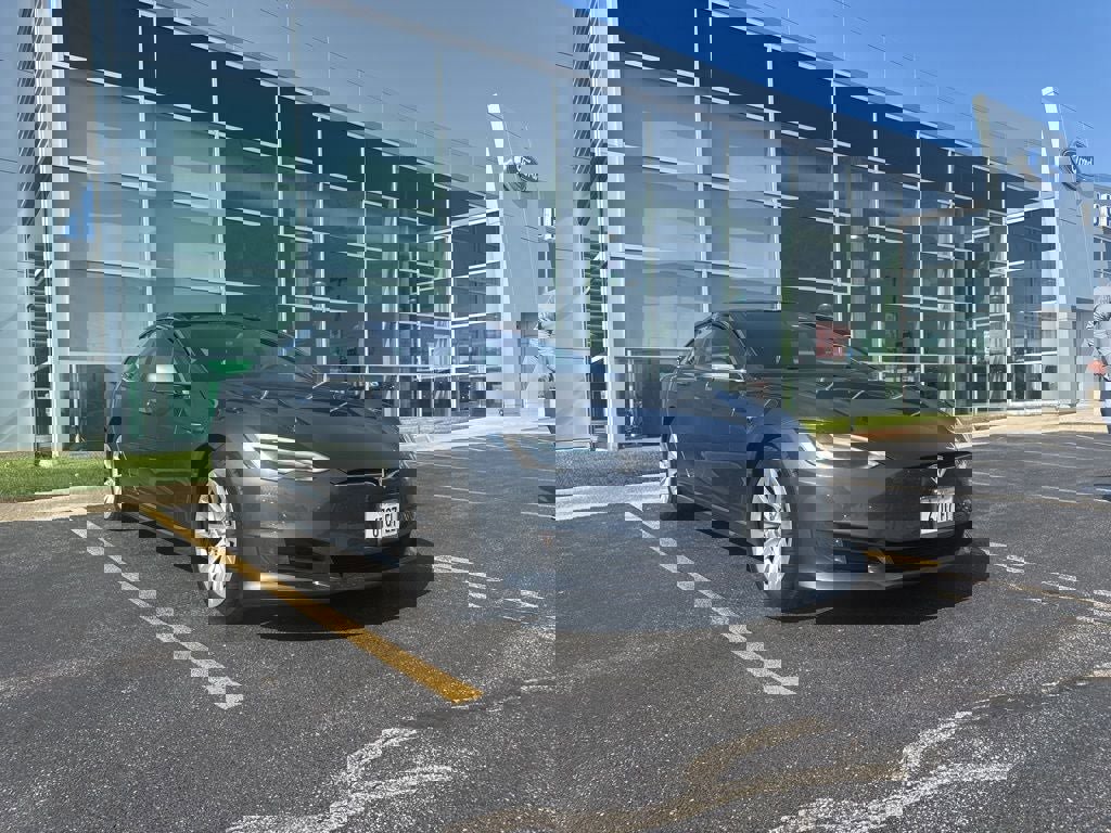 Used 2016 Tesla Model S 70D AWD/4WD image 1