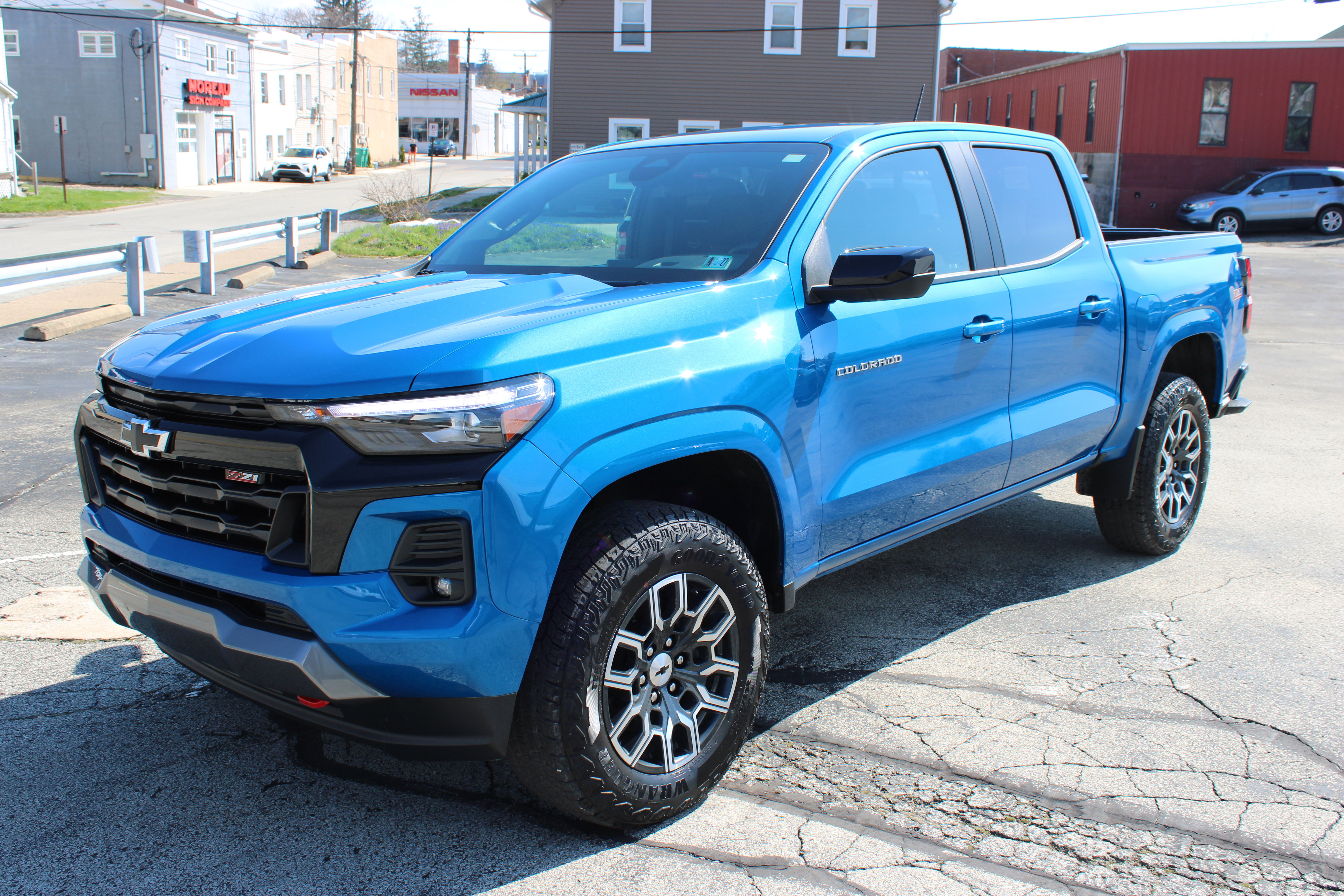 Used 2023 Chevrolet Colorado Z71 w/ Advanced Trailering Package image 1