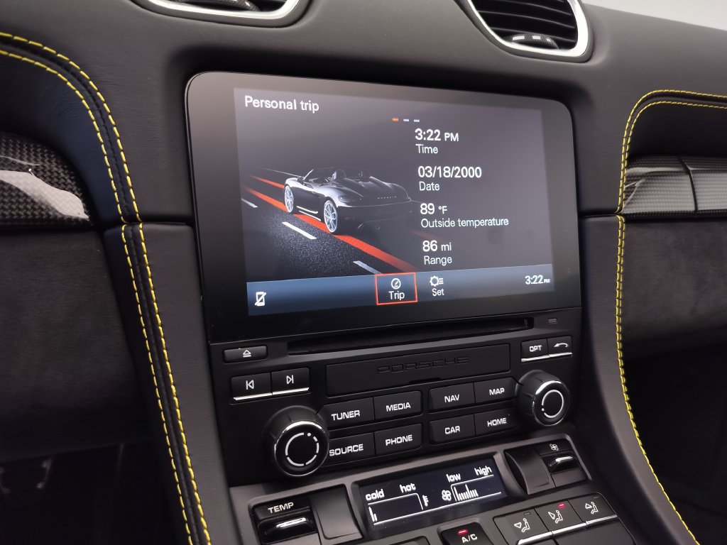 Certified 2020 Porsche 718 Boxster Spyder RWD image 11