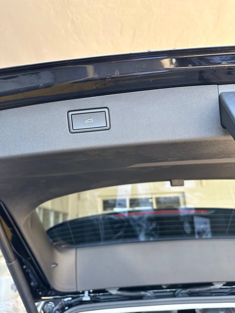 New 2026 Volkswagen Tiguan SE AWD/4WD image 13