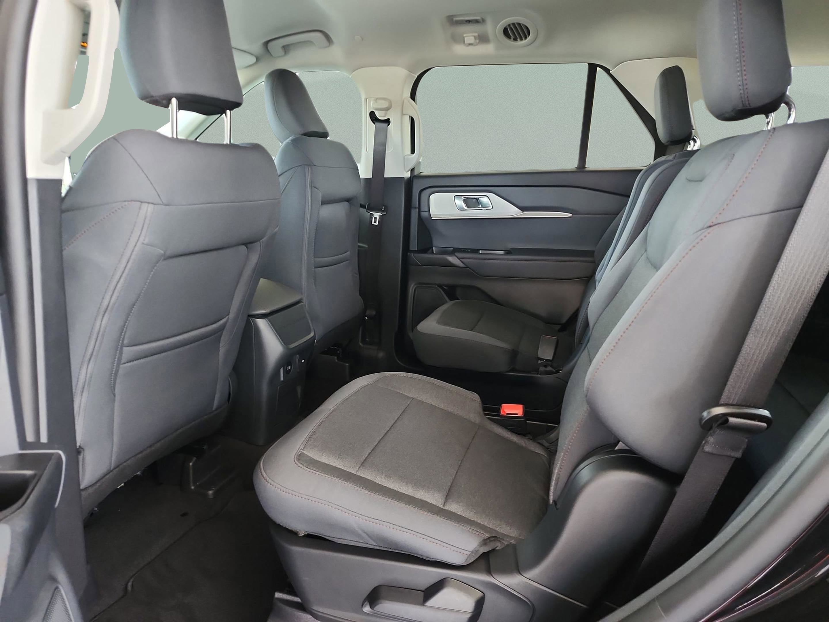 New 2026 Ford Explorer Active image 17