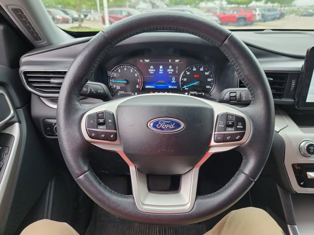Used 2024 Ford Explorer XLT w/ Equipment Group 202A image 19