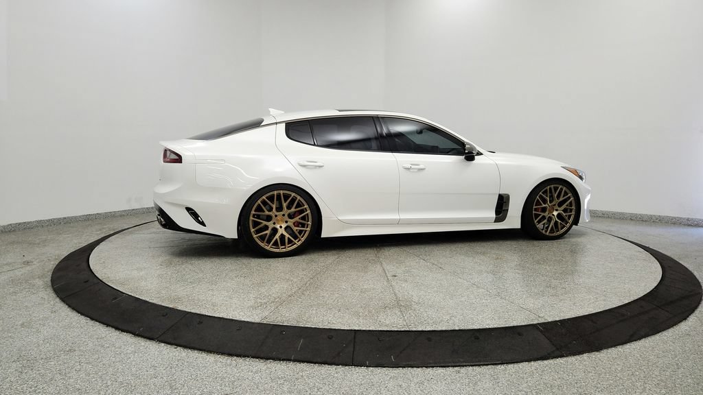 Used 2021 Kia Stinger GT1 image 5