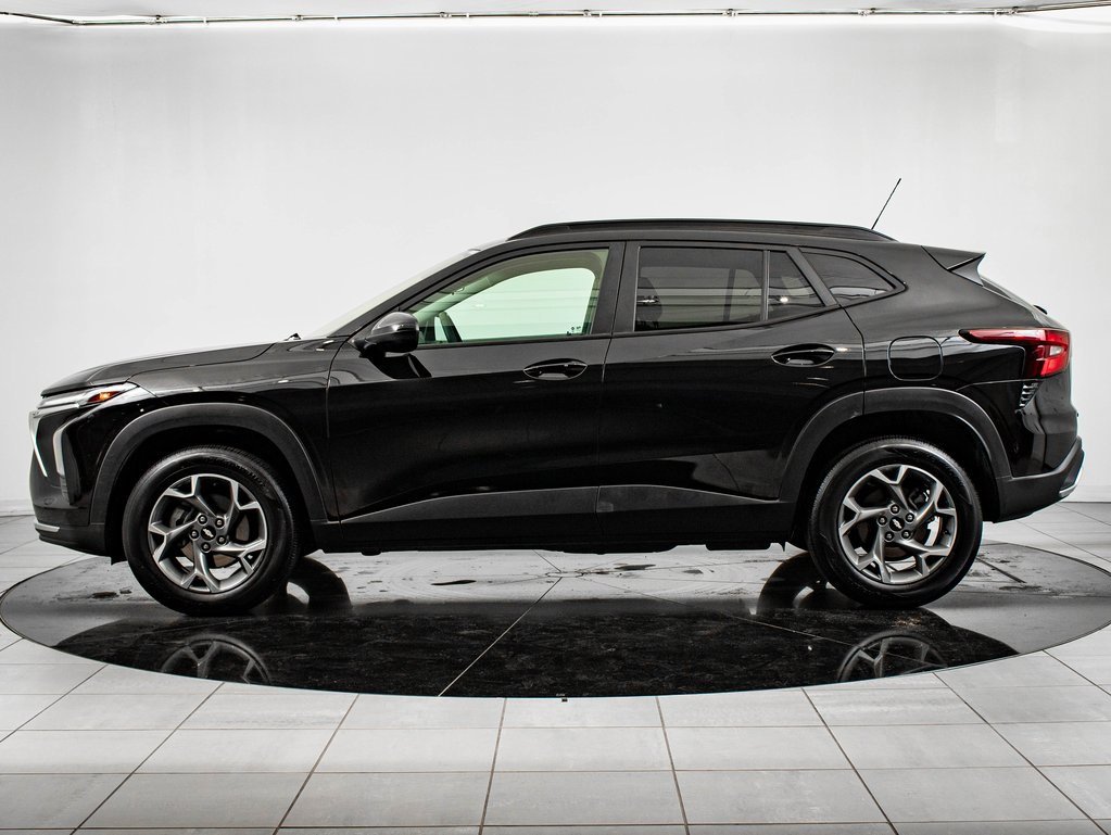 Used 2024 Chevrolet Trax LT w/ Driver Confidence Package image 12