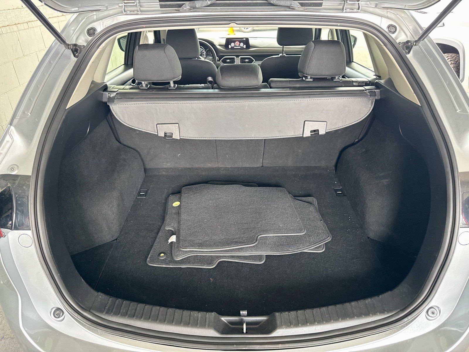 Used 2019 MAZDA CX-5 Sport FWD image 16