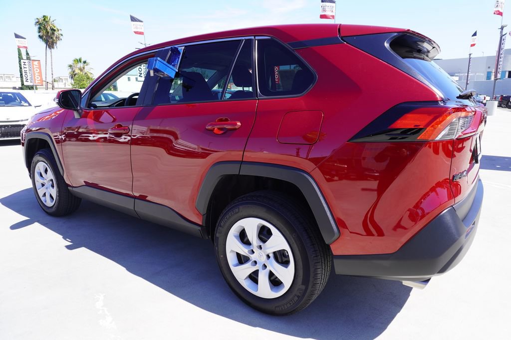 Certified 2025 Toyota RAV4 LE FWD image 5